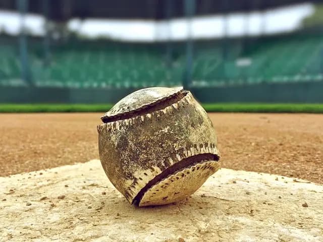 Baseball Bat Types and When to Use Them
