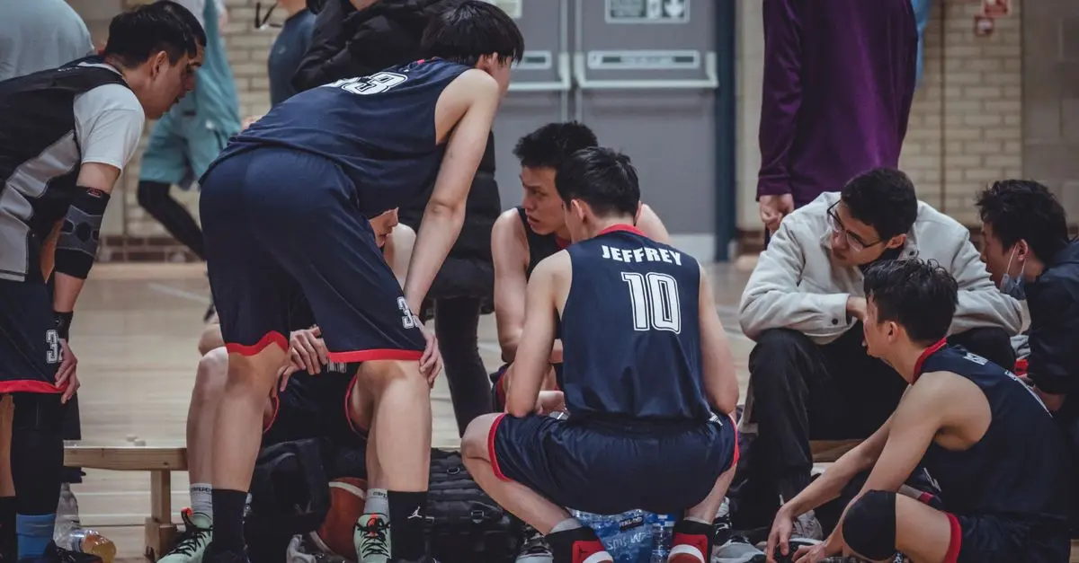 10 Essential Tips for Communicating Effectively in All Sports